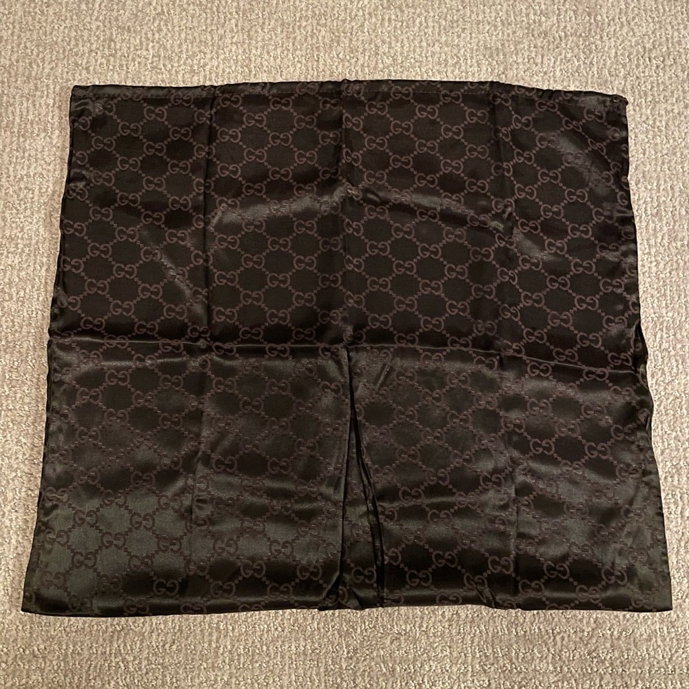Gucci Dark Patterned Scarf